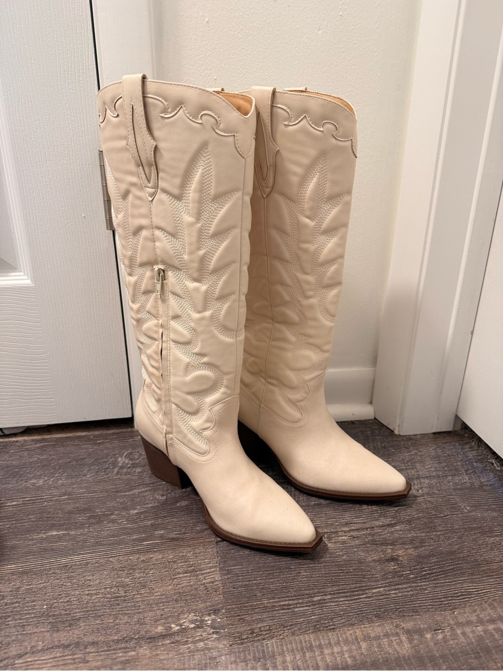 Crown Vintage Sury Cowboy Boot
